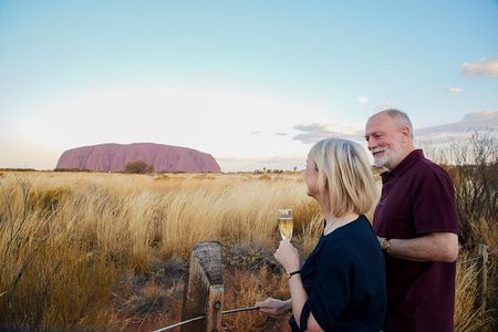Uluru (Ayers Rock) Sunset + Outback Barbecue Dinner & Star Talk 
