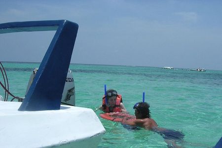 Speedboat tour in Cancun with snorkel and sightseeing in manglars