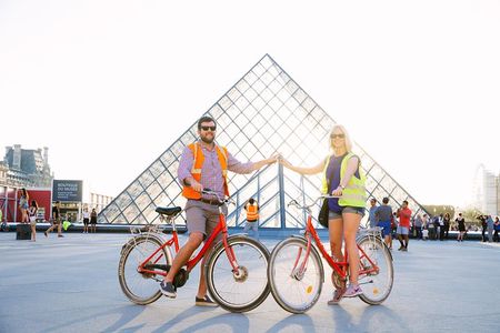 Paris by Night City of Lights Sightseeing Guided Bike Tour