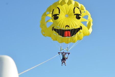 Parasailing Fly With Hotel pick up & drop off - Sharm El Sheikh