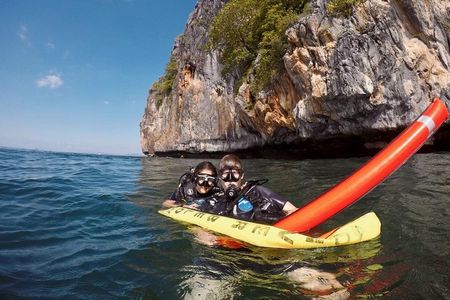 Premium Guided Scuba Diving Day Trip for Certified Divers