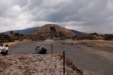 Teotihuacan Pyramids tour