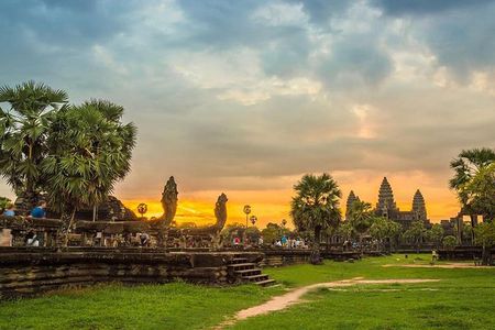 Angkor Wat Cycling Tour