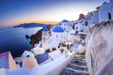 Santorini Island: Guided Tour From Heraklion Crete