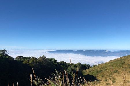 CHIANG MAI: Doi Inthanon-Trekking Keiw Mae Pan-Waterfall-Lunch