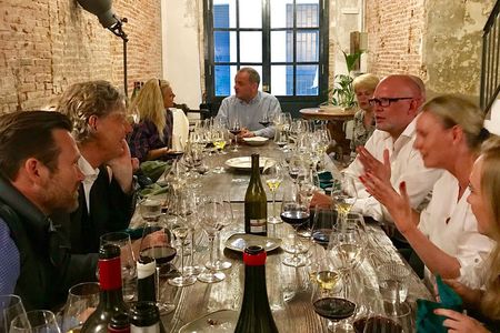 Barcelona Fun Wine Tasting with a Sommelier