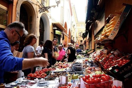 Bologna Private & Personalized Half-Day Tour with a Local Guide