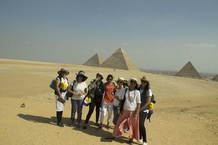 Giza Pyramids layover tour