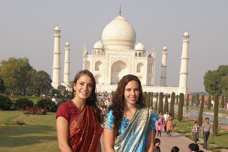 Overnight luxury tour of tajmahal with Jaipur including transport and hotel
