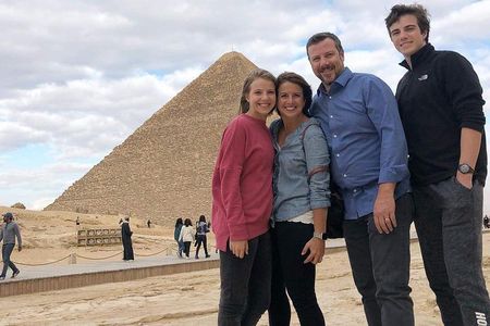 Pyramids, Sphinx, Museum of Antiquities, Grand Bazaar (Souq) - Private Day Tour