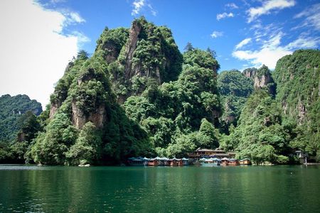1-Day Private Tour to Baofeng Lake and Yellow Dragon Cave