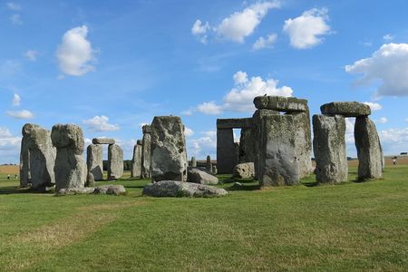 Stonehenge Independent Visit With Private Driver Up To 3 People 
