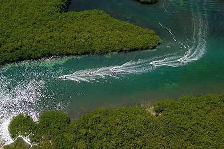 Cancun speedboat and snorkel tour: shared speedboat