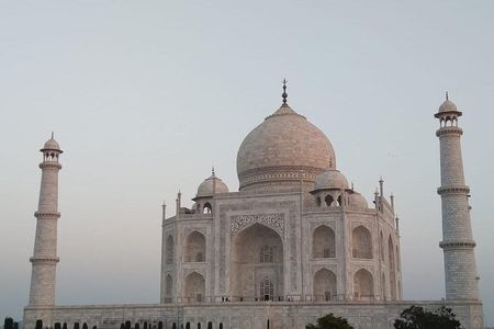 Delhi to Agra , Taj Mahal at Sunrise Day-Trip