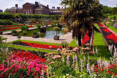 Kensington Palace VIP Garden Tour with Royal High Tea