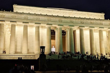 DC Monuments and Memorials Night Tour, Glass-Top Vehicle Option