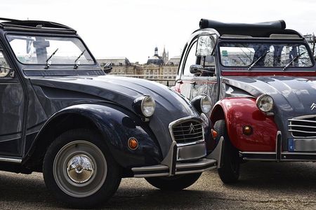 Private City Tour of Bordeaux in a Citroën 2CV - 1h30