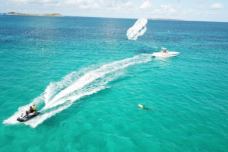 PACKAGE TANDEM PARASAIL / 1 JET SKI 30min AT BIKINI WATERSPORT ORIENT BAY BEACH