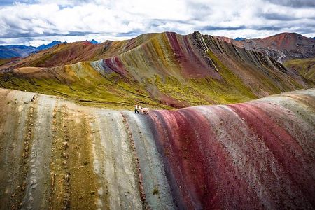 Alternative Rainbow Mountain Palccoyo Hike (6 Small Group)