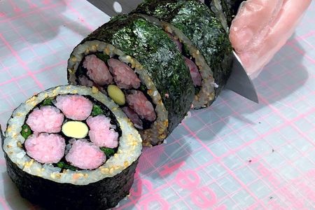 Private Art Sushi Roll Class in Kyoto