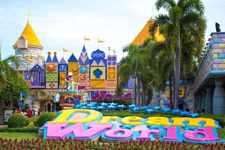 Dream World & Snow Town Theme Park Ticket - Hotel Pickup & Lunch