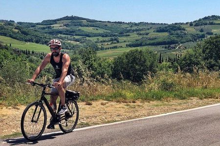 Tuscany Bike Tours Through the Chianti Hills with Wine Tasting
