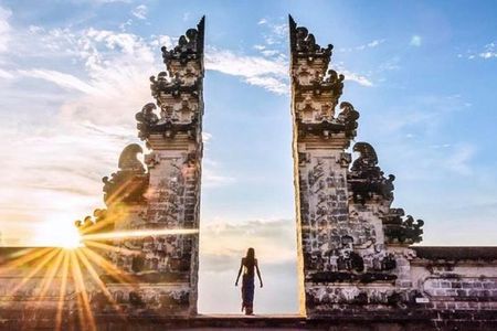 Gates of Heaven Temple and Blue Lagoon Snorkeling with All-inclusive