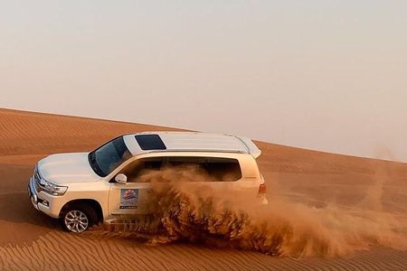 Private Evening Desert Safari with BBQ Dinner & Sand Boarding 