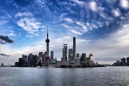 3-Hour Private Tour: The Bund and Shanghai Tower