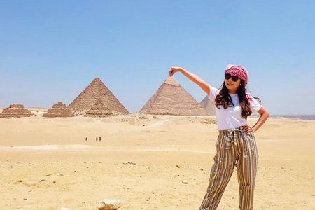 Private Full-Day Giza Pramids, Sphinx, Egyptian Museum& Bazaars From Cairo