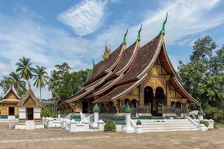 Small Group Half Day Luang Prabang city tour