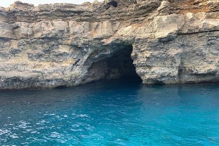 Comino, Blue Lagoon and Caves. Tour A