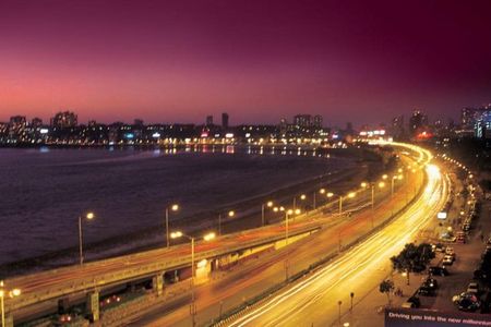 Private Tour: Customizable Mumbai Sightseeing Including Elephanta Caves or Kanheri Caves