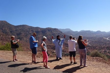  1 day trip to the local berber village + Tagine cooking class