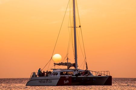 Aruba Sunset Catamaran Sail with Appetizers and Open Bar
