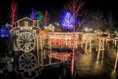 New Improved Smoky Mountain Holiday Light Spectacular