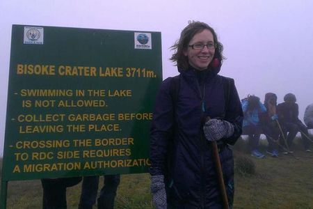 One Day Mount Bisoke Hike Adventure Tour in Volcanoes Park