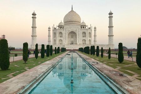 2-Day Private Tour of Agra incl Taj Mahal, Fatehpur Sikri & Agra Fort from Delhi