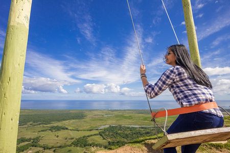 Scenic Wonders: Montaña Redonda & Playa Esmeralda