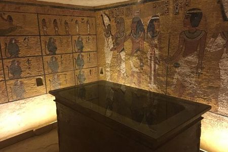 private Luxor Day-( kings valley, Hatshipsut temple, Memnon, Karnak temples)