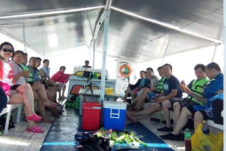 CEBU Island Hopping Tour to Nalusuan Island