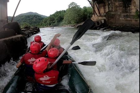 white water rafting tour