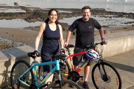 Guided Cycle Tour of Old Mumbai with Breakfast