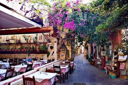 Chania old town and around private tour (price per group of 6)