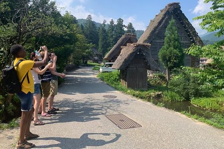Shirakawago(UNESCO world heritage)/ Onsen / Hiking / 1day tour