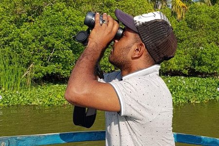 Sri Lankan Tourist Driver with great local )knowledge all over the country! 