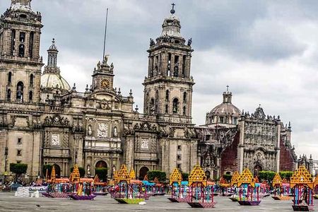 Combo 2 days. Day1: Mexico City Tour & Pyramids. Day2: Xochimilco & Frida Kahlo 