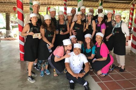 Traditional Cooking Class with Basket Boat Ride and market Tour 