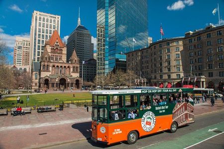 Boston Shore Excursion: Boston Hop-On Hop-Off Trolley Tour