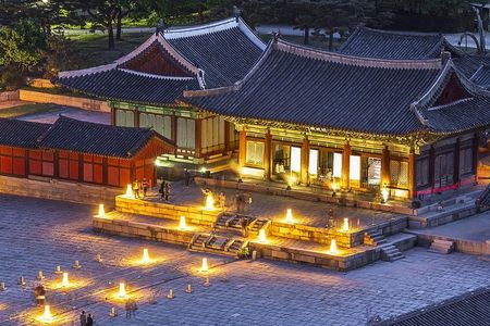 Seoul Night Tour (Gwangjang Market, Royal Palace and Naksan Park)
